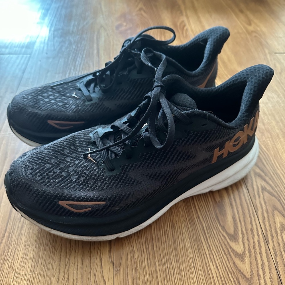 Hoka Clifton 9